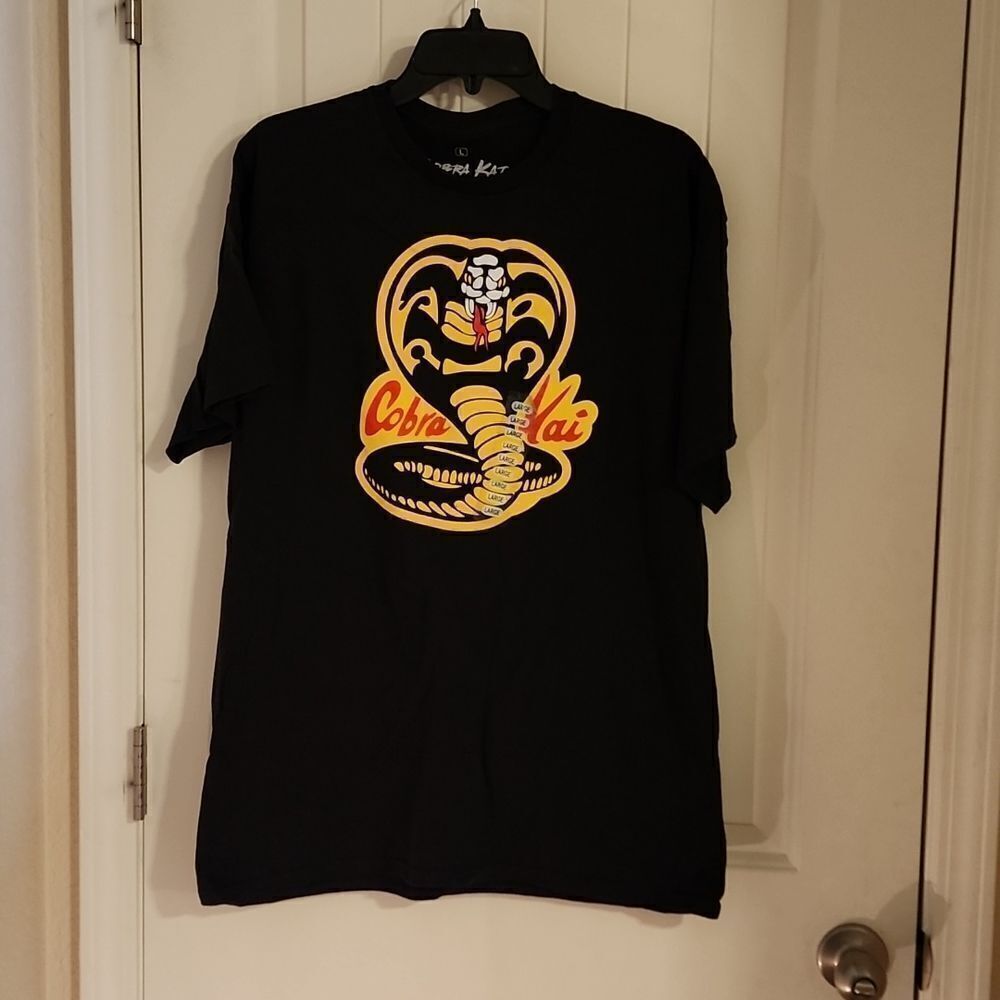 NWOT Ripple Junction Cobra Kai Tee - Picture 1 of 3